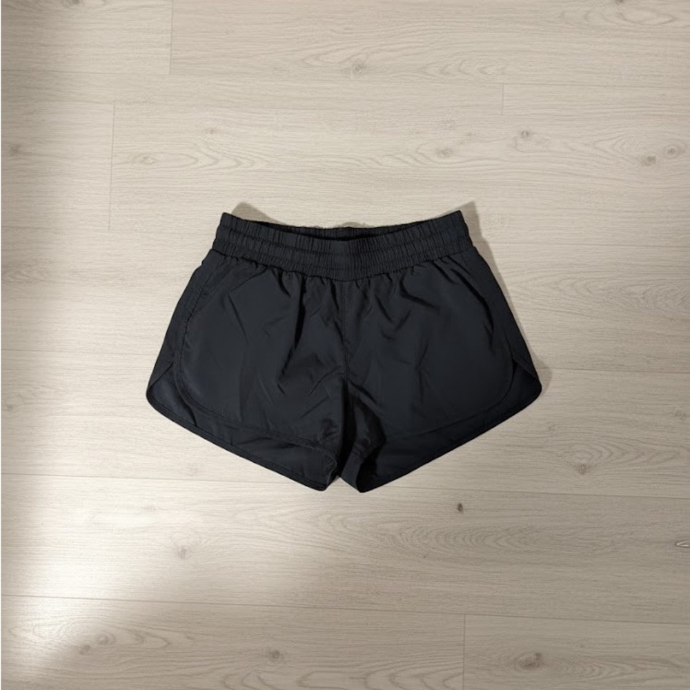 Athleta High Rise Mesh Racer Run 3” Shorts